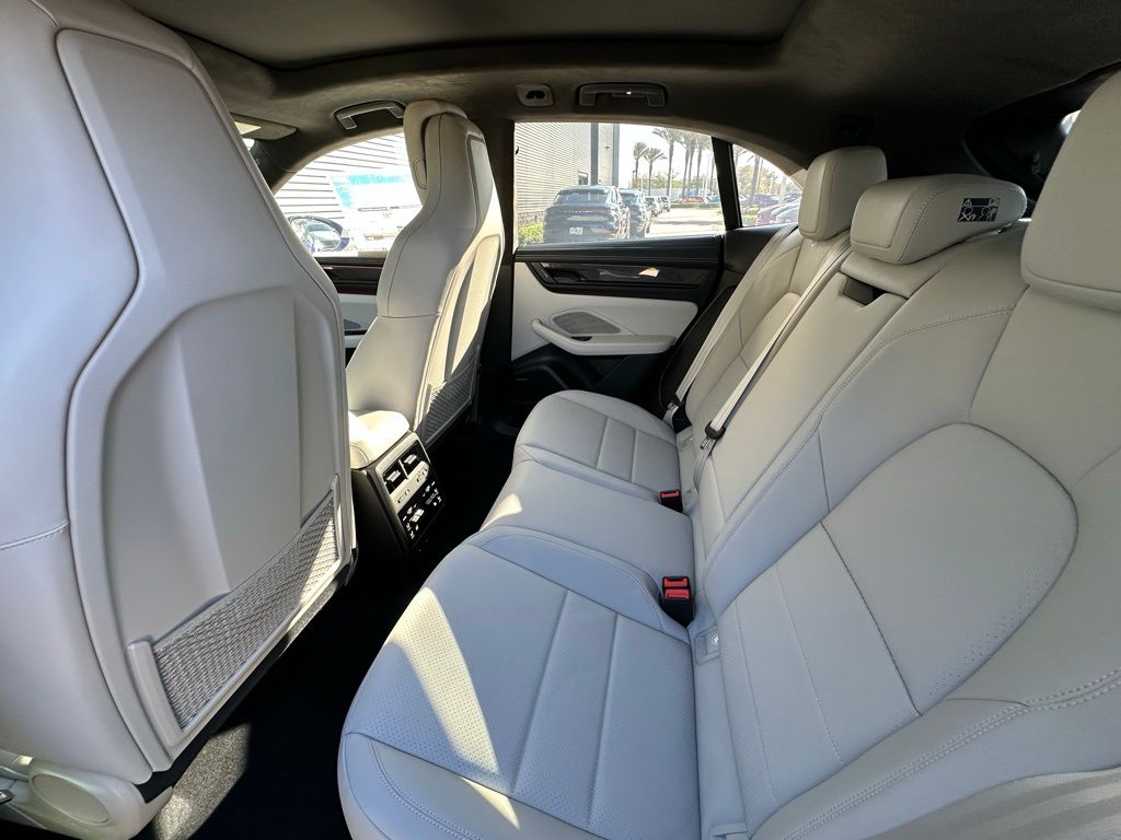2026 Porsche MACAN TURBO 缩略图 37