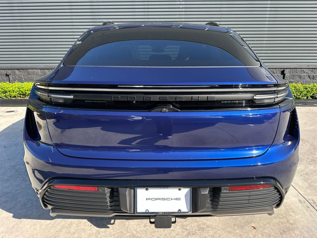 2026 Porsche MACAN TURBO 缩略图 12