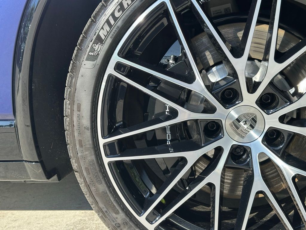 2026 Porsche MACAN TURBO 缩略图 15