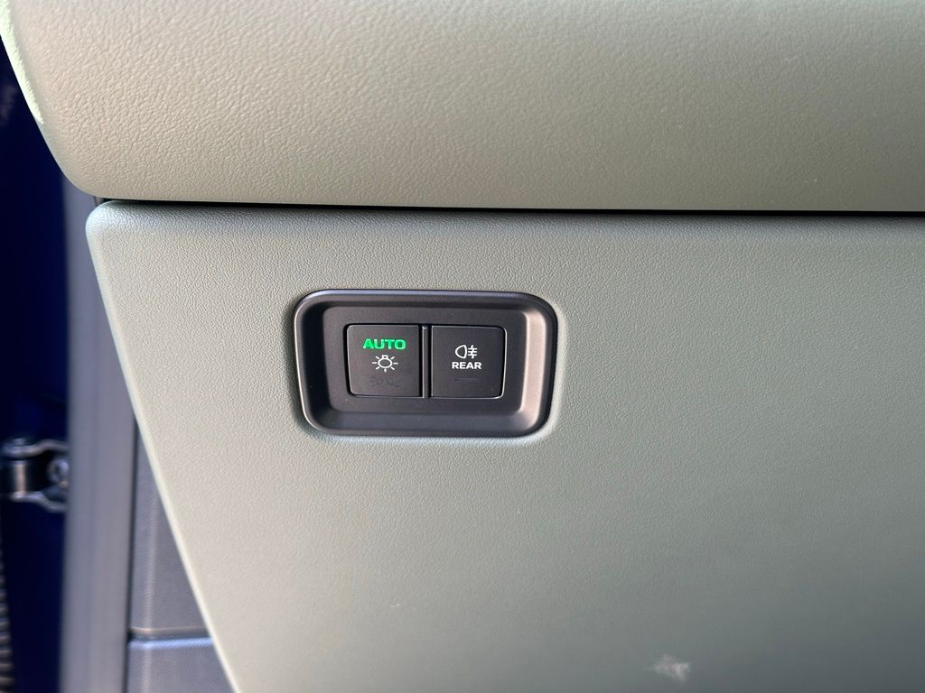 صورة مصغرة 35 لـ 2026 Porsche MACAN 4