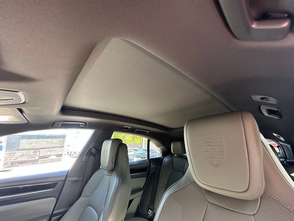 صورة مصغرة 25 لـ 2026 Porsche MACAN 4