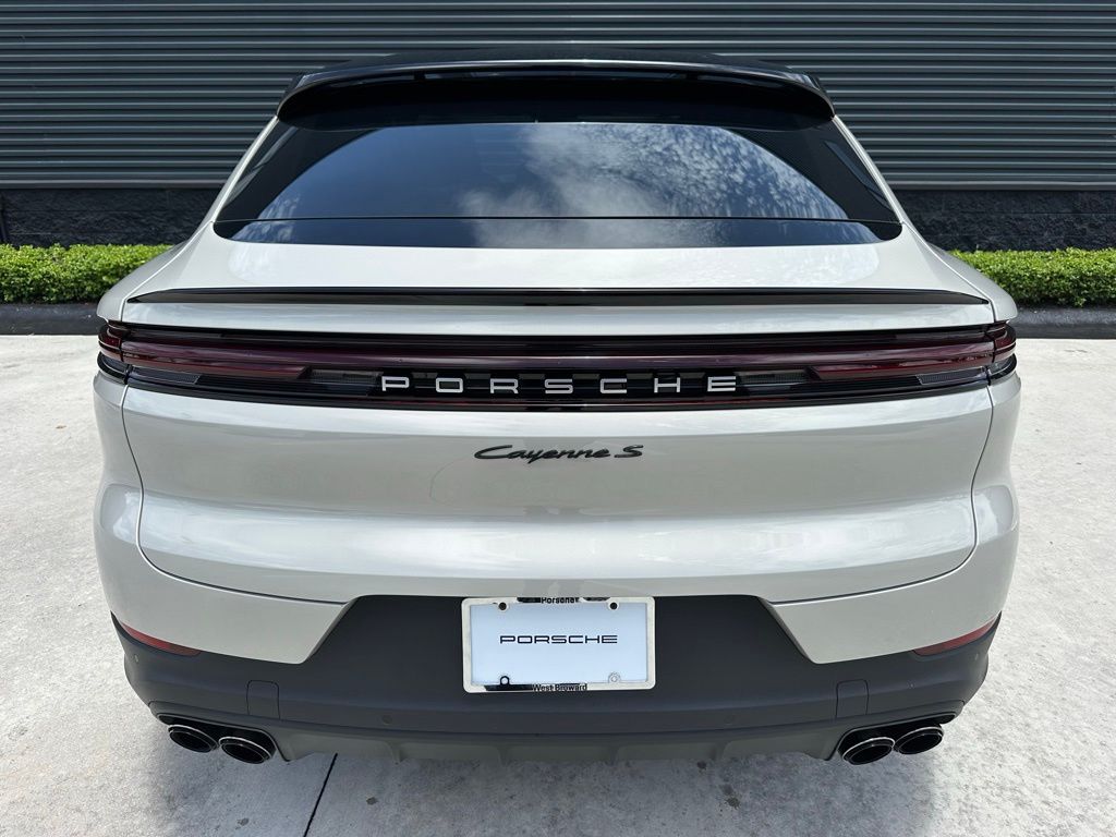 صورة مصغرة 13 لـ 2026 Porsche CAYENNE S COUPE AWD