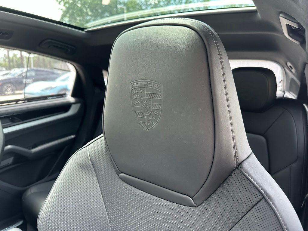 صورة مصغرة 22 لـ 2026 Porsche CAYENNE S COUPE AWD