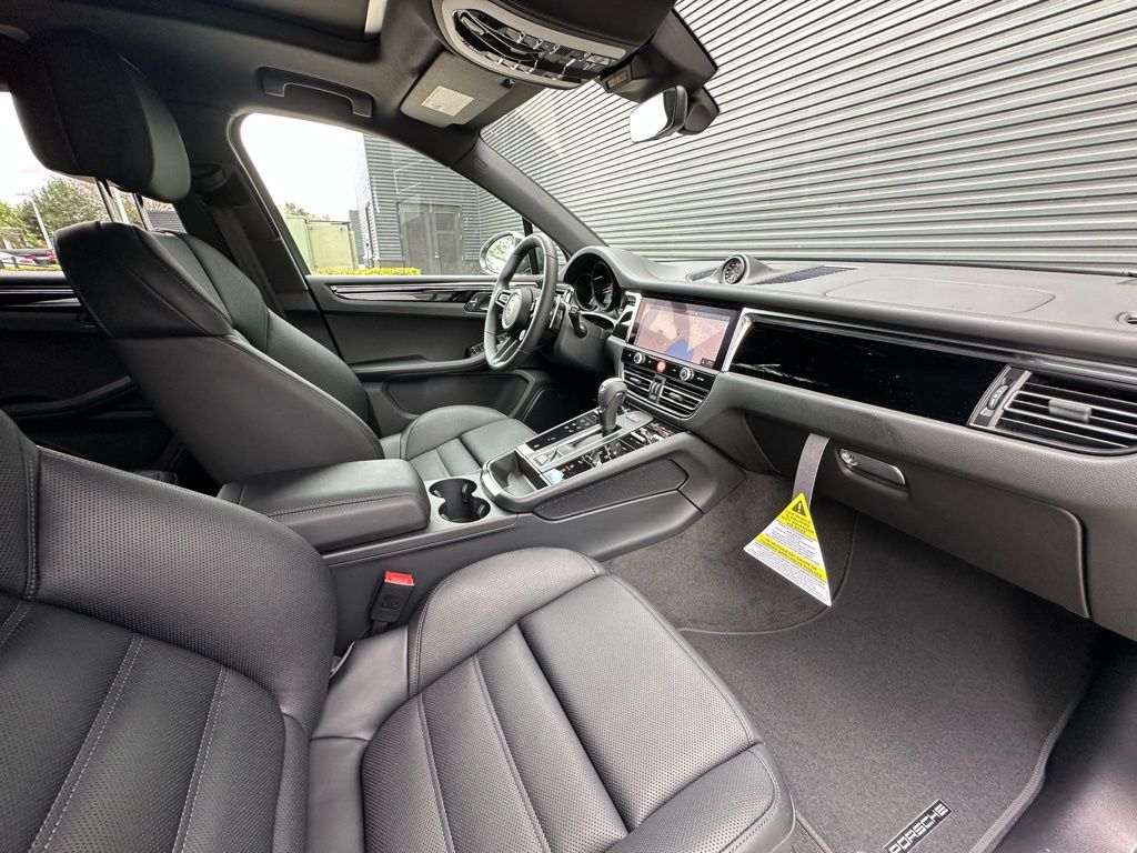 صورة مصغرة 39 لـ 2026 Porsche MACAN T