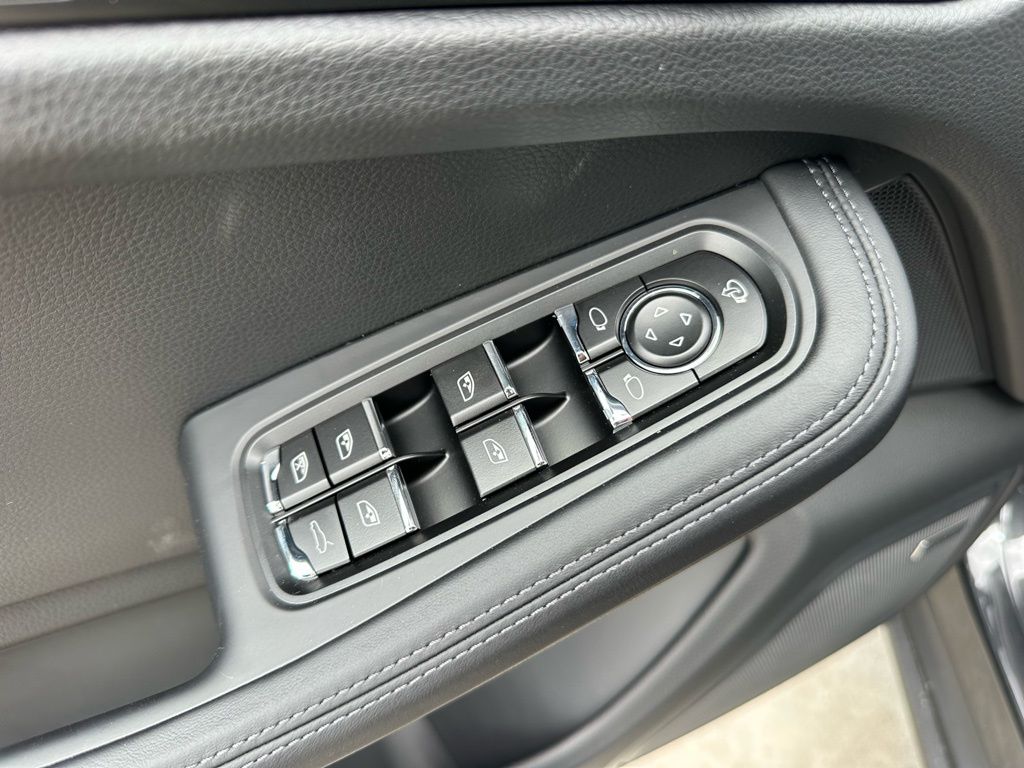 صورة مصغرة 21 لـ 2026 Porsche MACAN T