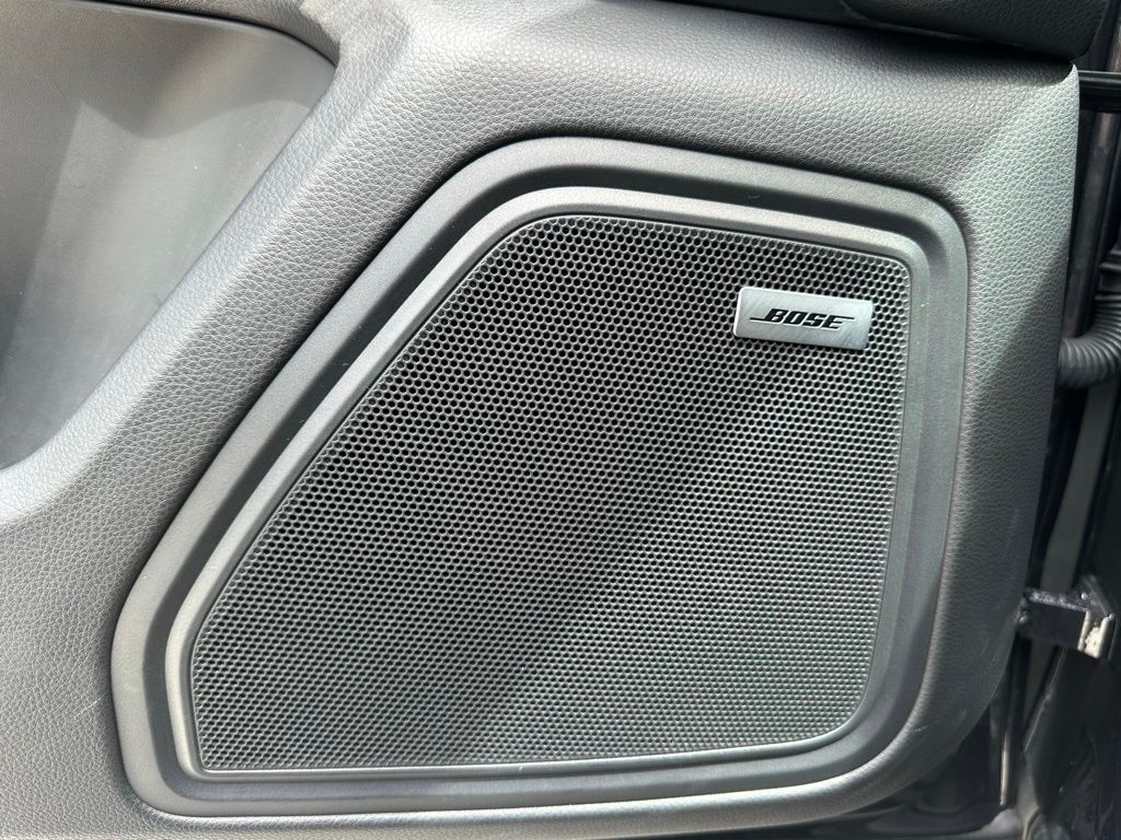 2025 Porsche MACAN thumbnail 19