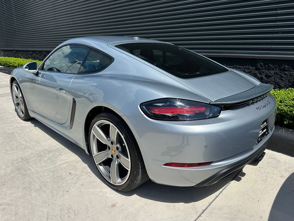 صورة مصغرة 3 لـ 2022 Porsche 718 CAYMAN S