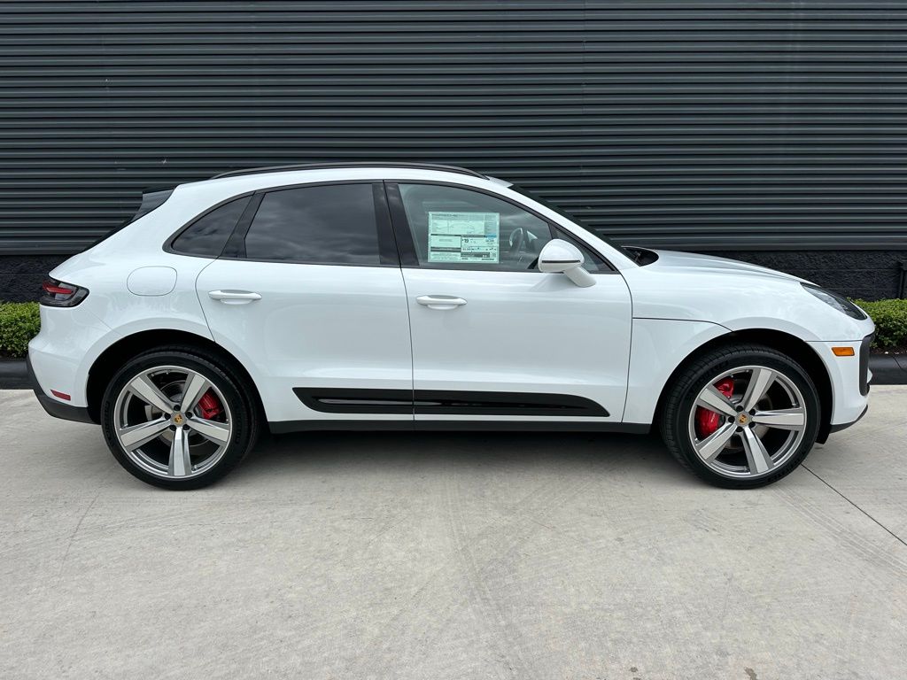 صورة 10 لـ 2026 Porsche MACAN S