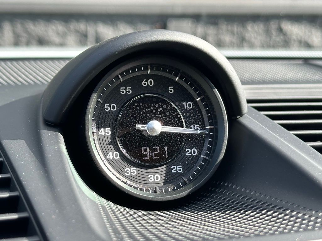 2025 Porsche PANAMERA 4 thumbnail 27
