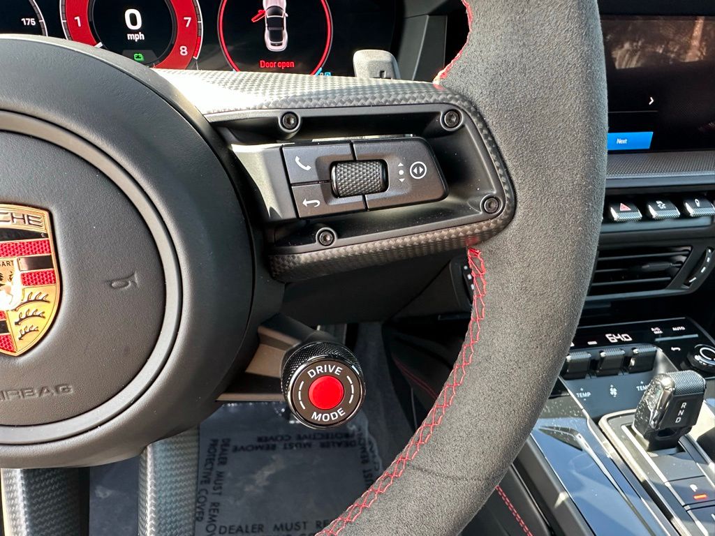 2025 Porsche 911 TARGA 4 GTS 缩略图 19