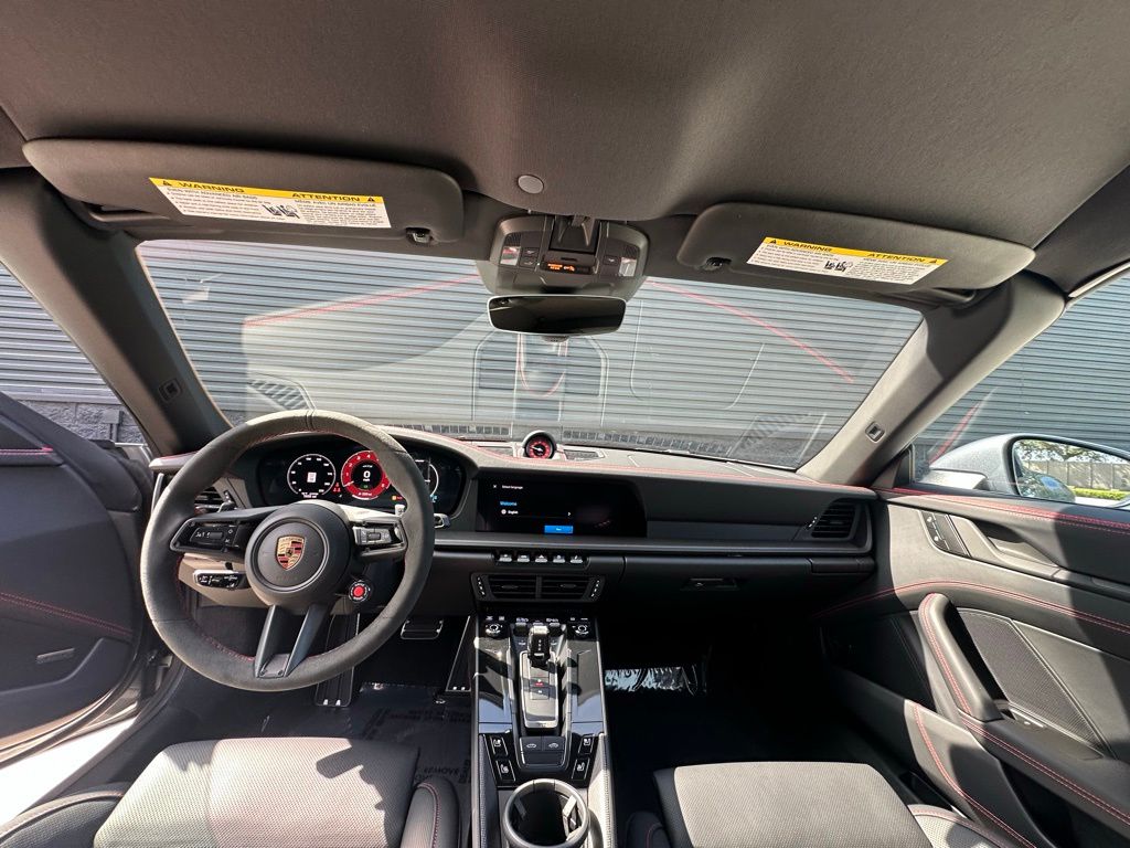 2025 Porsche 911 TARGA 4 GTS 缩略图 6