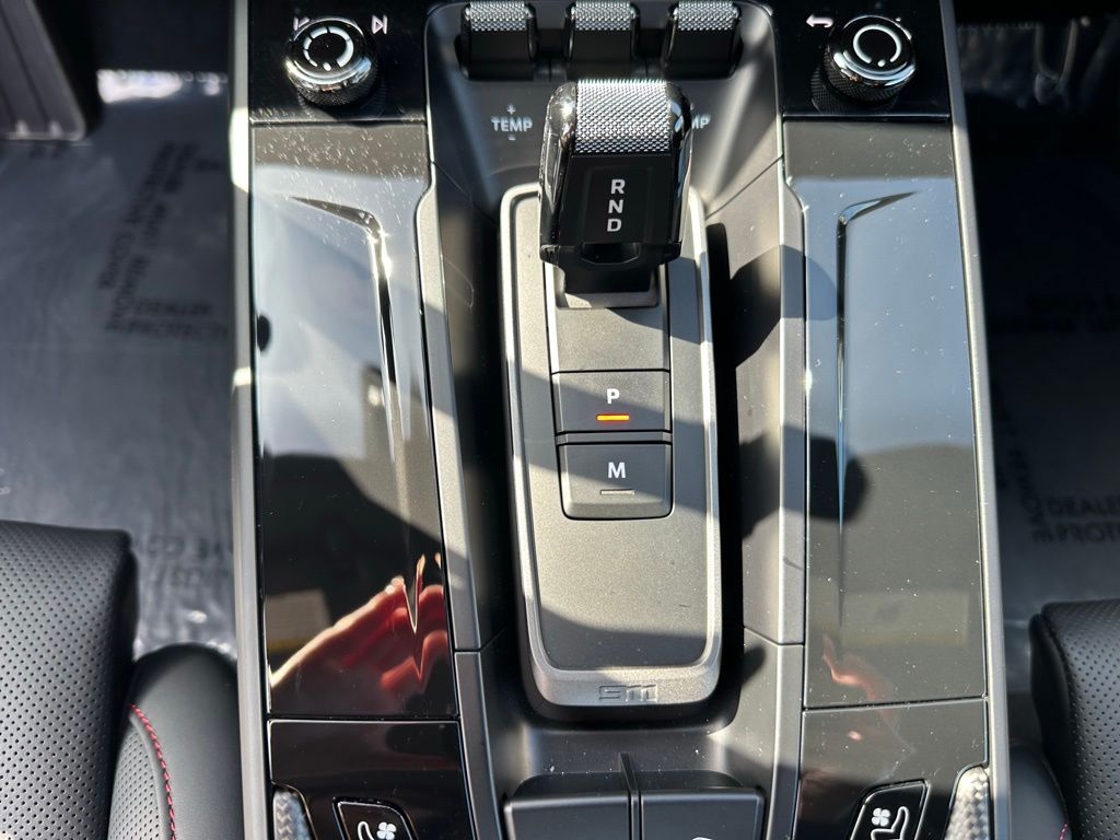 2025 Porsche 911 TARGA 4 GTS 缩略图 28