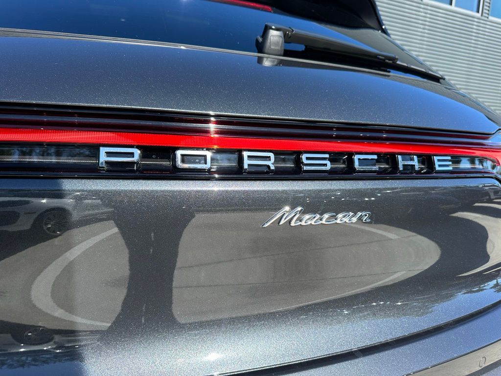 2026 Porsche MACAN — миниатюра 14