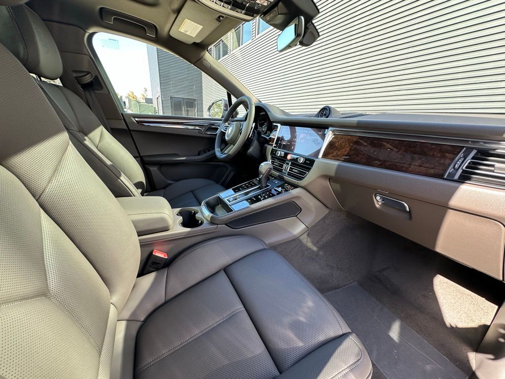 2026 Porsche MACAN — миниатюра 40