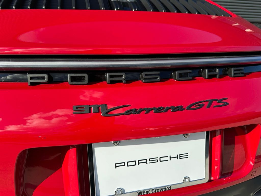 صورة مصغرة 13 لـ 2024 Porsche 911 CARRERA GTS