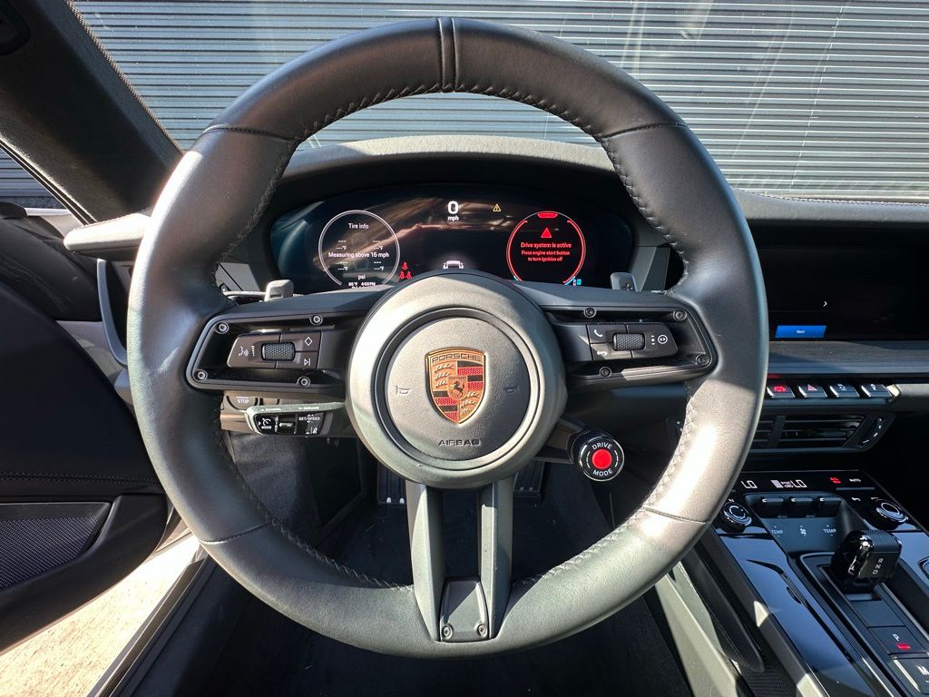 صورة مصغرة 16 لـ 2025 Porsche 911 CARRERA GTS