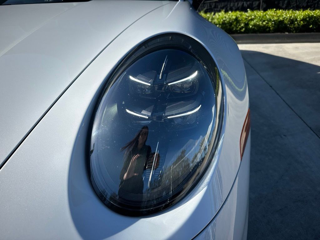 صورة مصغرة 12 لـ 2025 Porsche 911 CARRERA GTS
