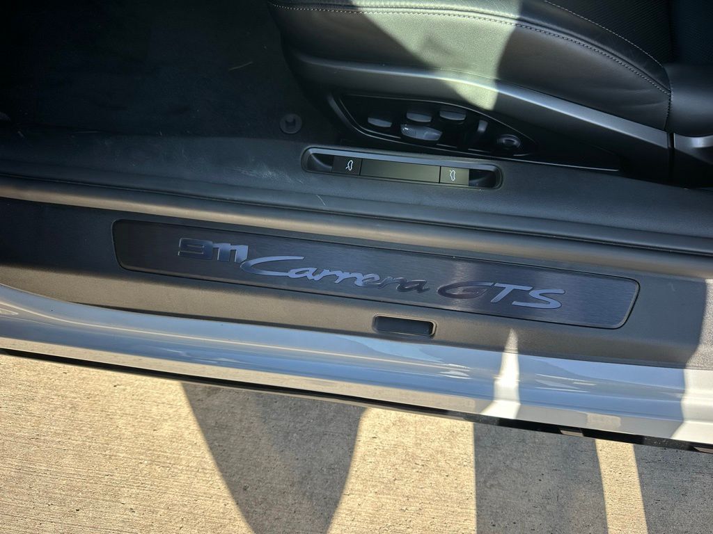 صورة مصغرة 23 لـ 2025 Porsche 911 CARRERA GTS