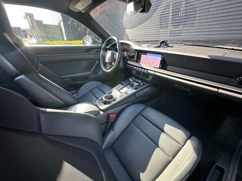 صورة مصغرة 38 لـ 2025 Porsche 911 CARRERA GTS