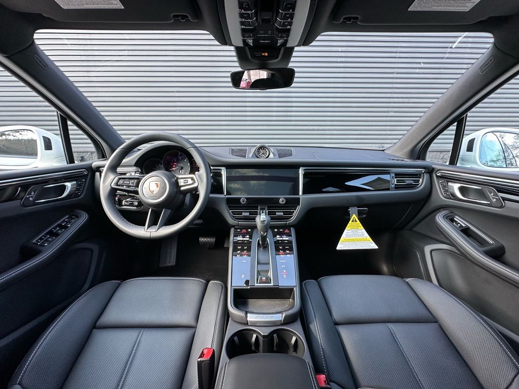2026 Porsche MACAN — фото 6