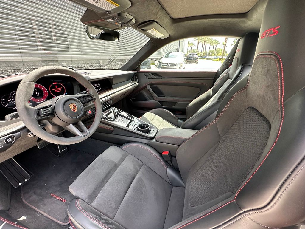 2026 Porsche 911 CARRERA 4 GTS 照片 4