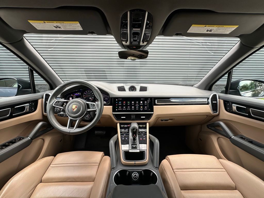 صورة 6 لـ 2023 Porsche CAYENNE