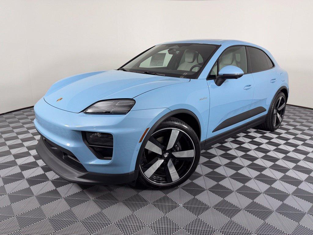 New 2026 Porsche Macan 4