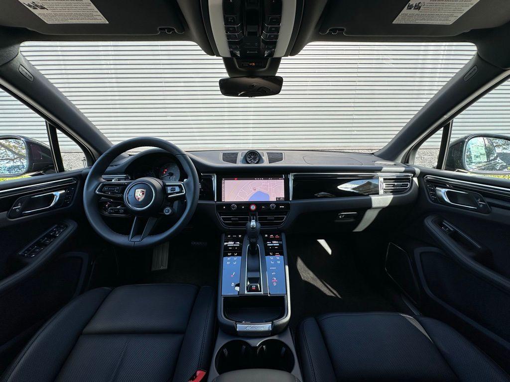 صورة 6 لـ 2026 Porsche MACAN S