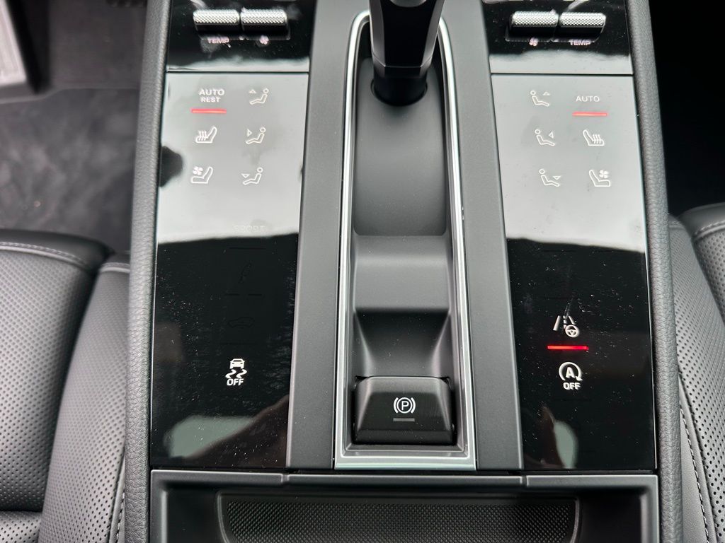 2026 Porsche MACAN — миниатюра 25