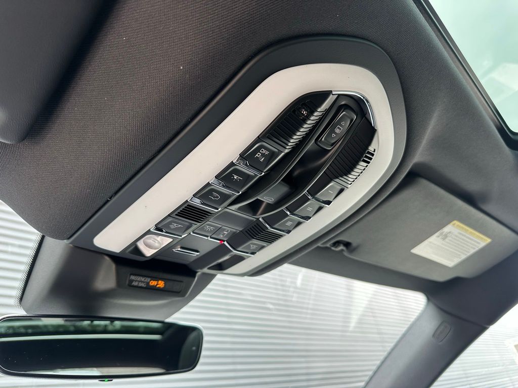 2026 Porsche MACAN — миниатюра 34