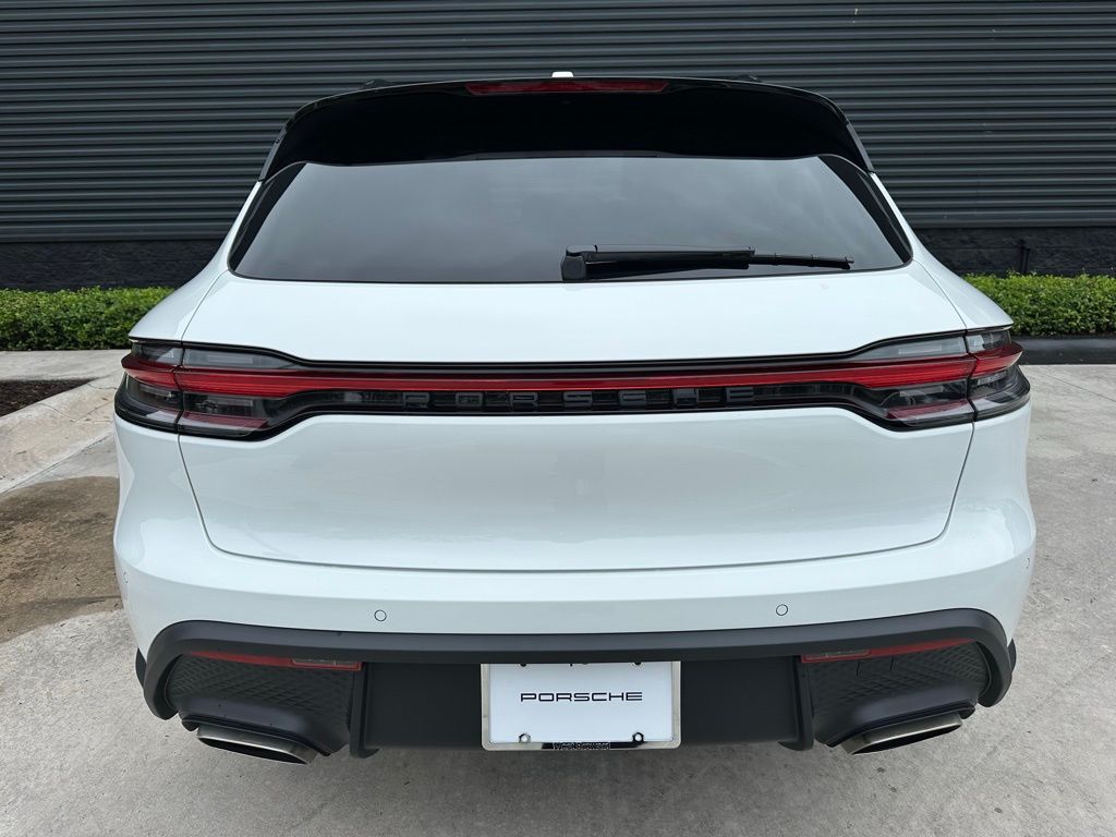 2026 Porsche MACAN — миниатюра 12