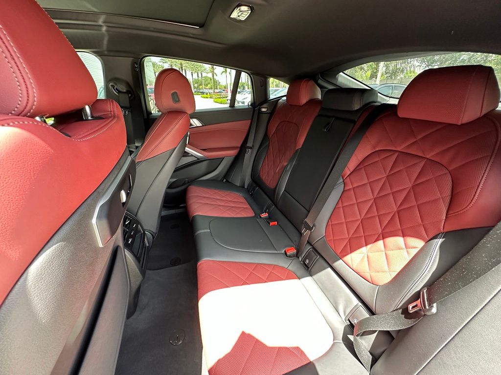 صورة مصغرة 37 لـ 2025 BMW X6 XDRIVE40I