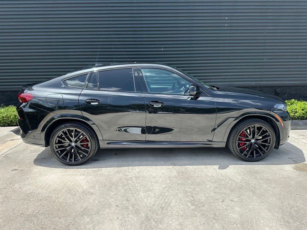 صورة مصغرة 11 لـ 2025 BMW X6 XDRIVE40I