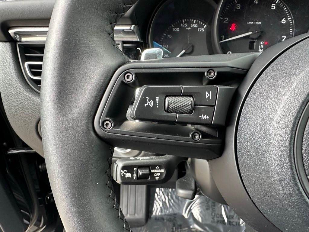 2026 Porsche MACAN — миниатюра 17