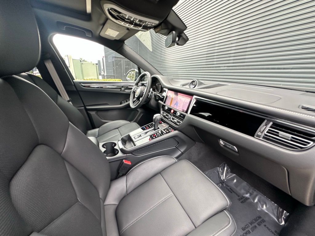 2026 Porsche MACAN — миниатюра 38