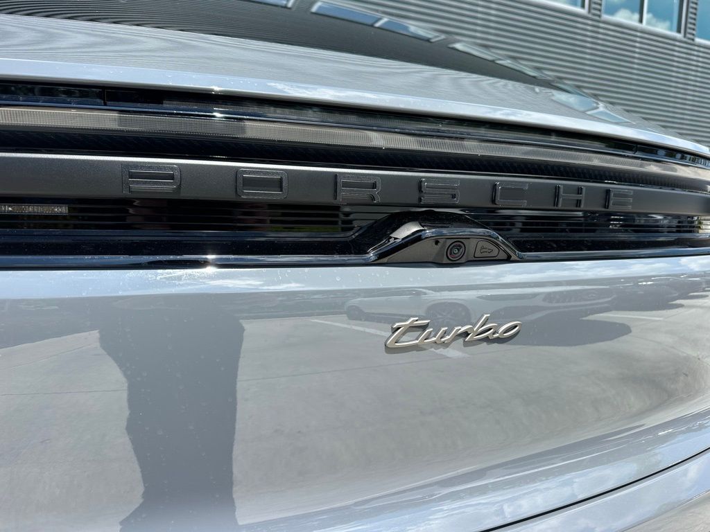 2026 Porsche MACAN TURBO — миниатюра 14