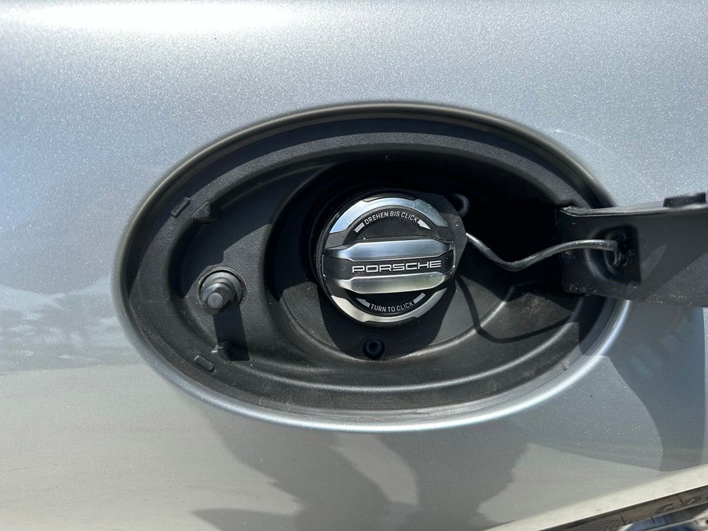 صورة مصغرة 44 لـ 2025 Porsche 911 CARRERA 4 GTS