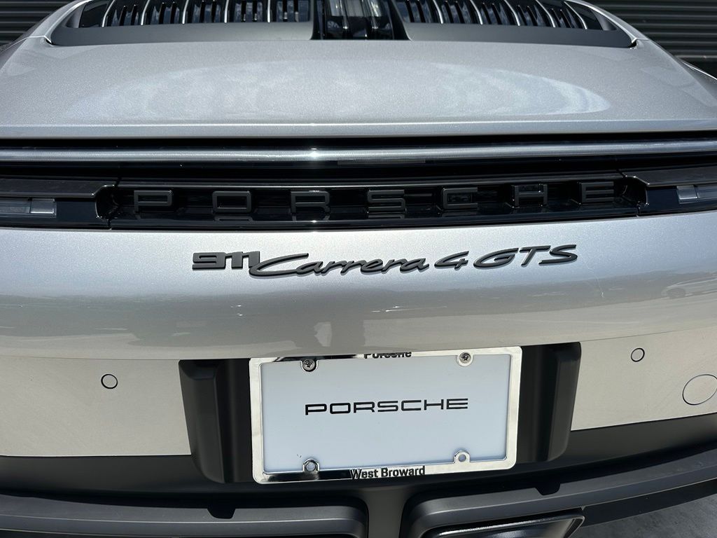 صورة مصغرة 17 لـ 2025 Porsche 911 CARRERA 4 GTS
