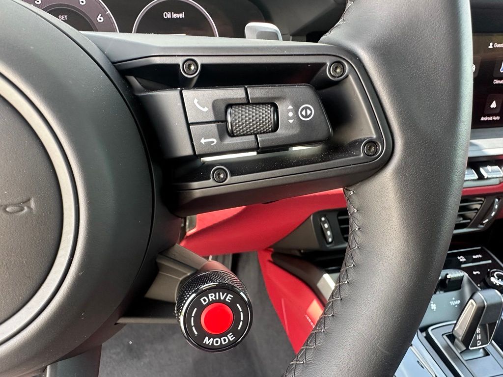 صورة مصغرة 28 لـ 2025 Porsche 911 CARRERA 4 GTS