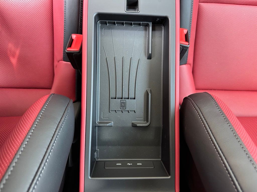 صورة مصغرة 36 لـ 2025 Porsche 911 CARRERA 4 GTS