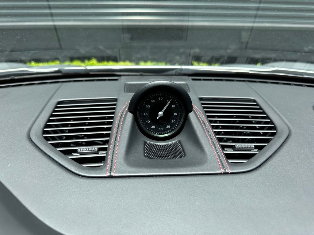 صورة مصغرة 31 لـ 2025 Porsche 911 CARRERA 4 GTS