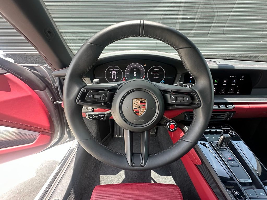 صورة مصغرة 26 لـ 2025 Porsche 911 CARRERA 4 GTS