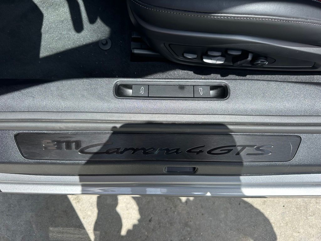 صورة مصغرة 24 لـ 2025 Porsche 911 CARRERA 4 GTS