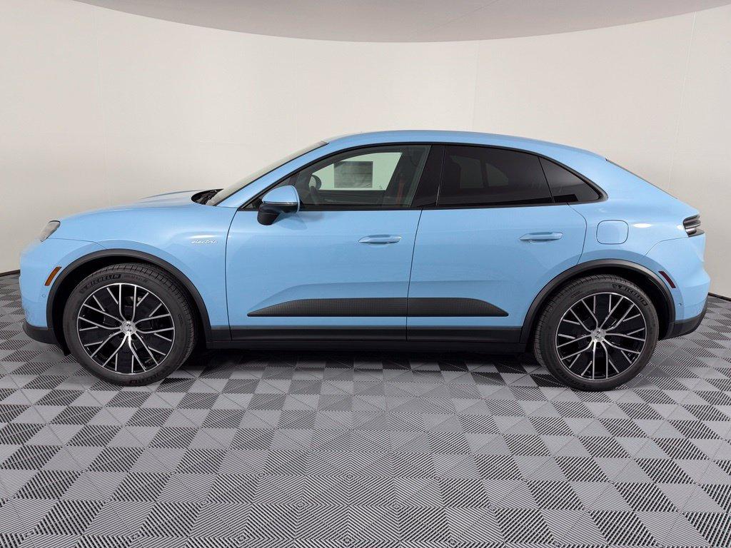 New 2026 Porsche Macan Base
