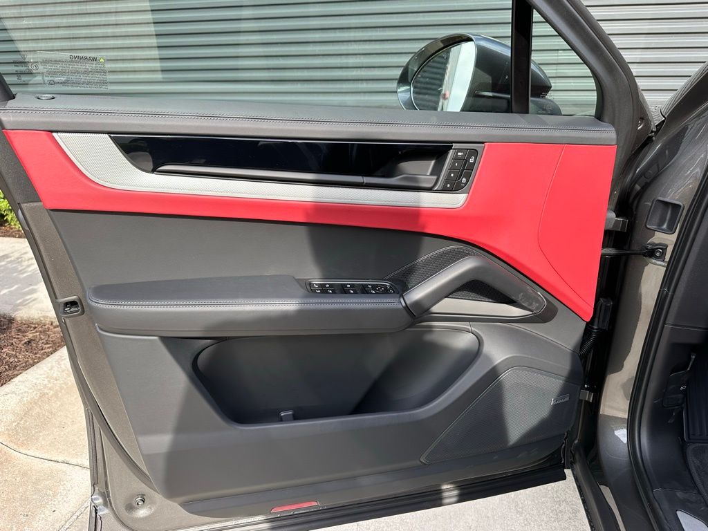 صورة مصغرة 14 لـ 2026 Porsche CAYENNE S