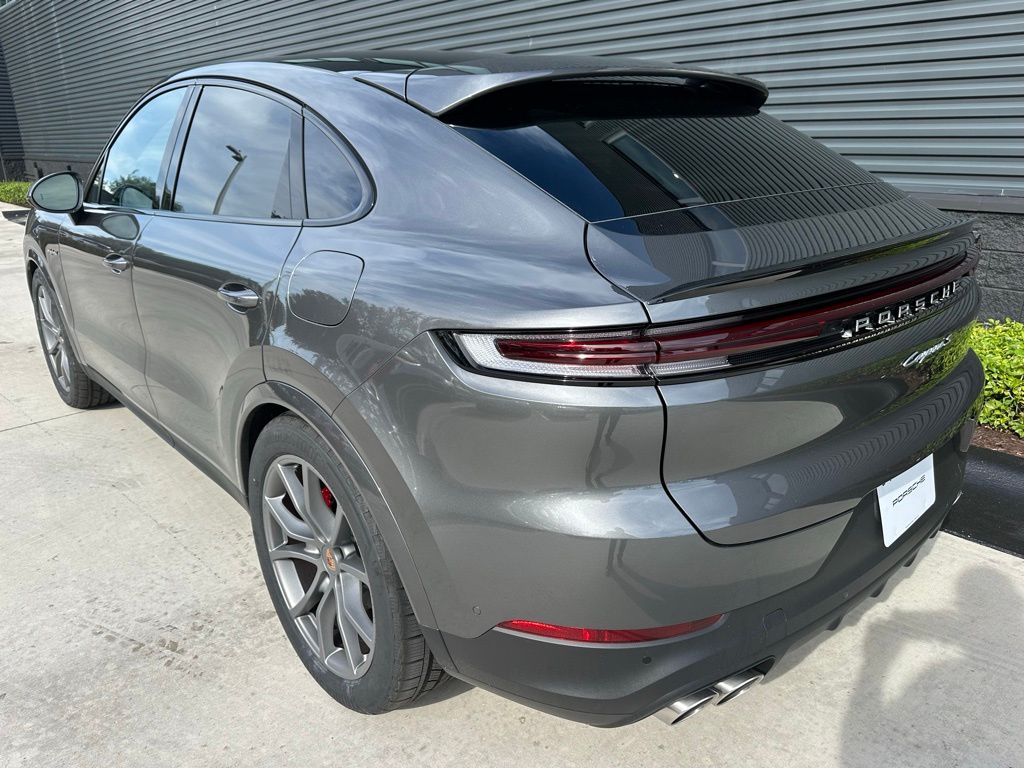 صورة مصغرة 3 لـ 2026 Porsche CAYENNE S