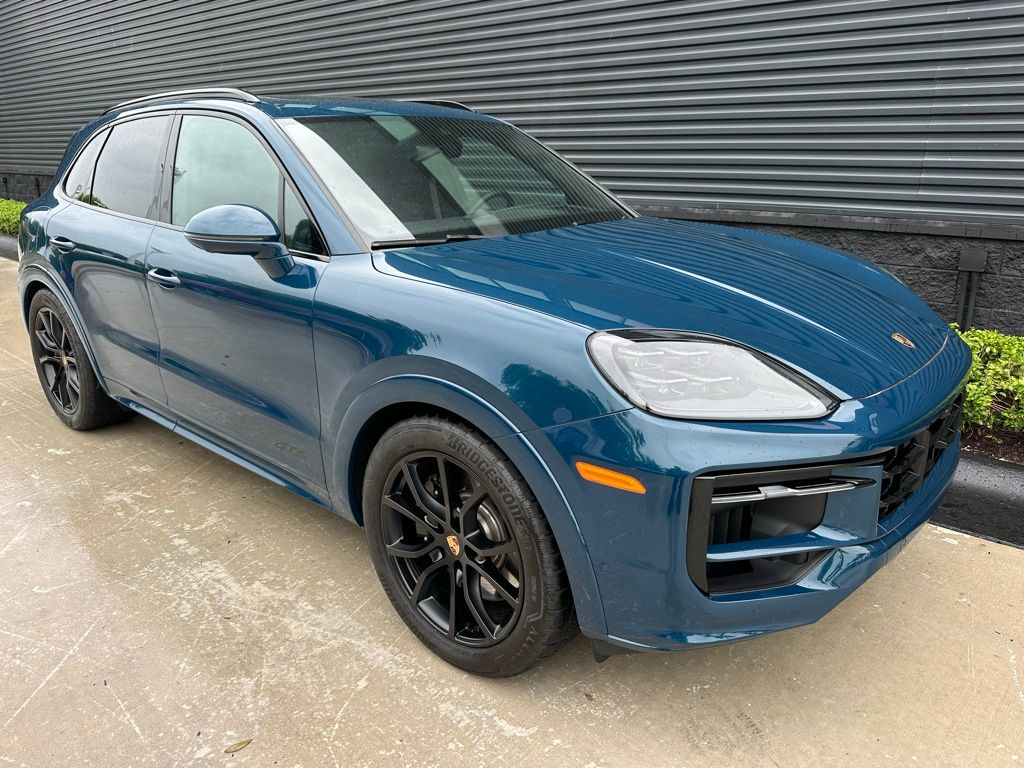 2025 Porsche CAYENNE GTS 缩略图 12