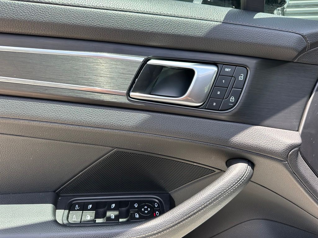 2023 Porsche PANAMERA 缩略图 17