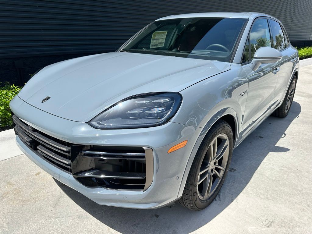 2025 Porsche CAYENNE TURBO photo 6