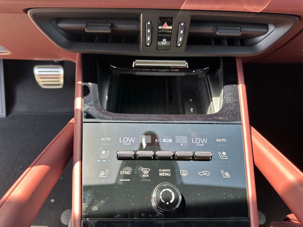 2025 Porsche CAYENNE TURBO — миниатюра 23